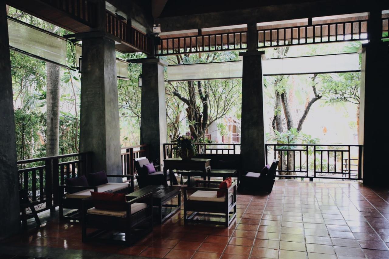 Hotel De L'Amour Sha Plus Prakhon Chai Exterior photo